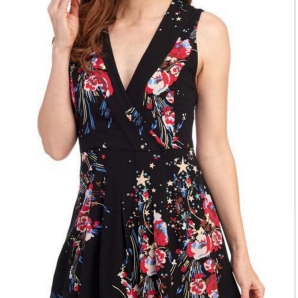 ⭐️ Free People Back to the Basics Boho Floral Star Wrap Tunic Black Top - Picture 5 of 13